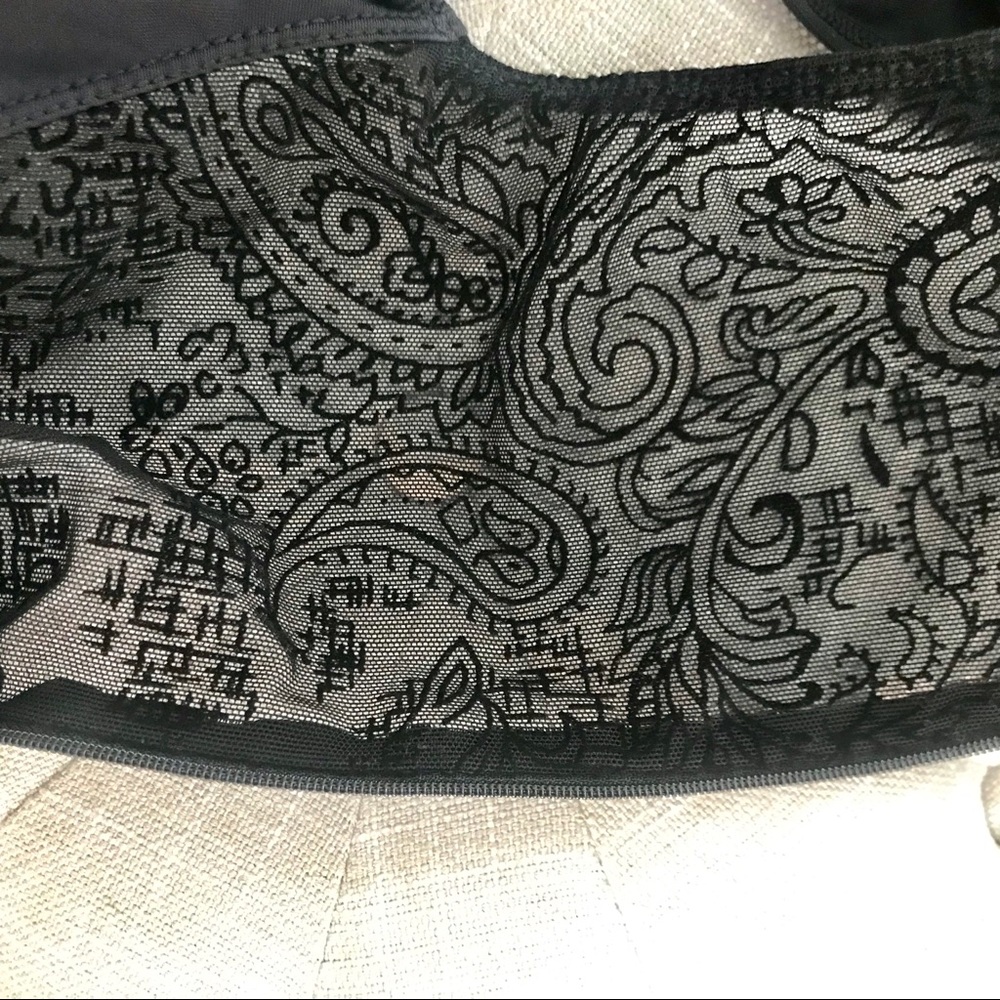 🖤 Black leotard with mesh back details